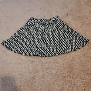 Black and white printed skirt